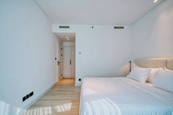 Peut-on organiser un séjour en Provence avec des ateliers de céramique et des dégustations de produits locaux?